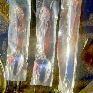 Silver Service for 8! Reed and Barton 42 piece silver plated + 2 serving pieces.